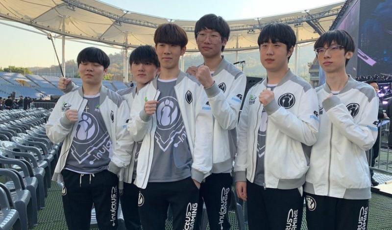 伊劳拉感兴 伊劳拉感兴