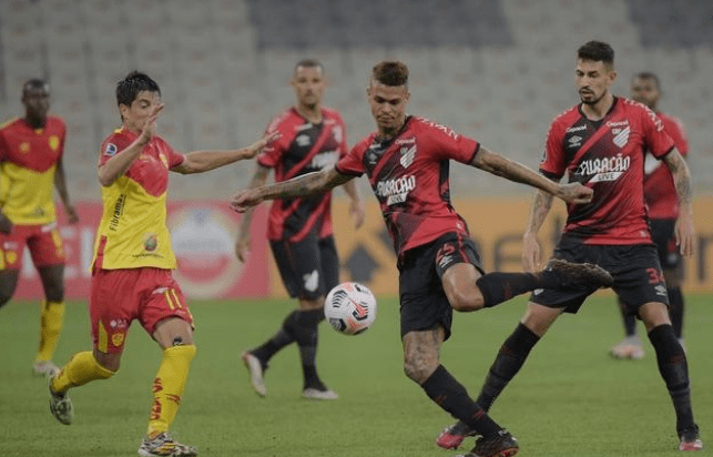 伊劳拉自执 伊劳拉自执