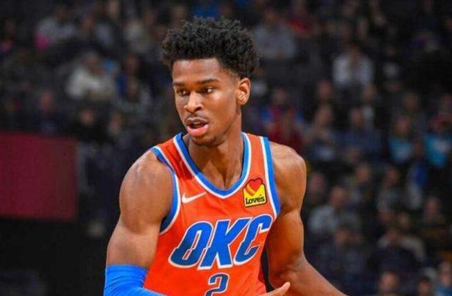 尤其在与主 尤其在与主