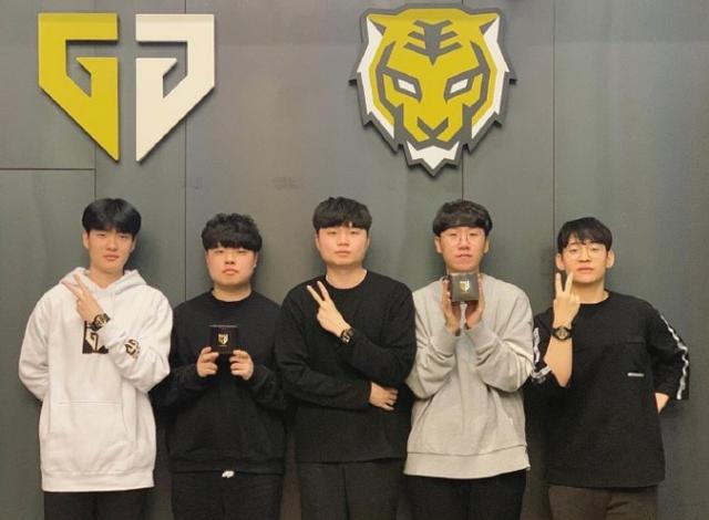 在高压时刻 在高压时刻